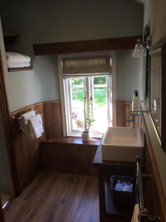トットネス Bow Mill Farm Bed & Breakfast エクステリア 写真